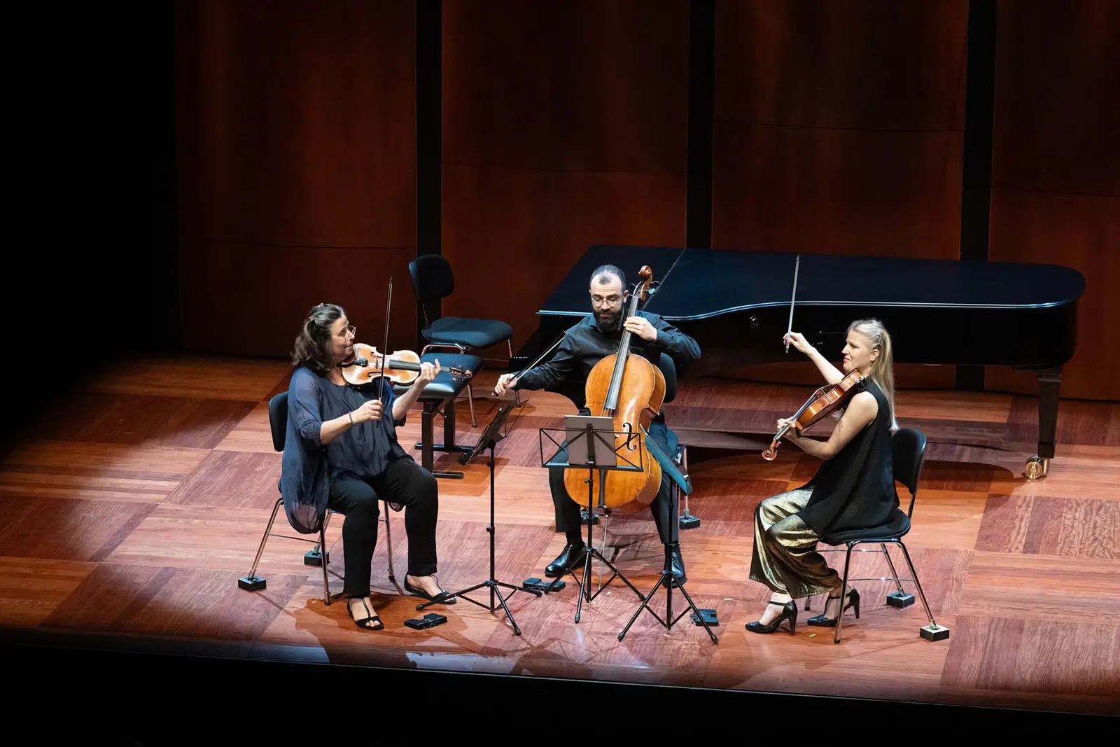 Mitglieder des Orchesters spielen Kammermusik